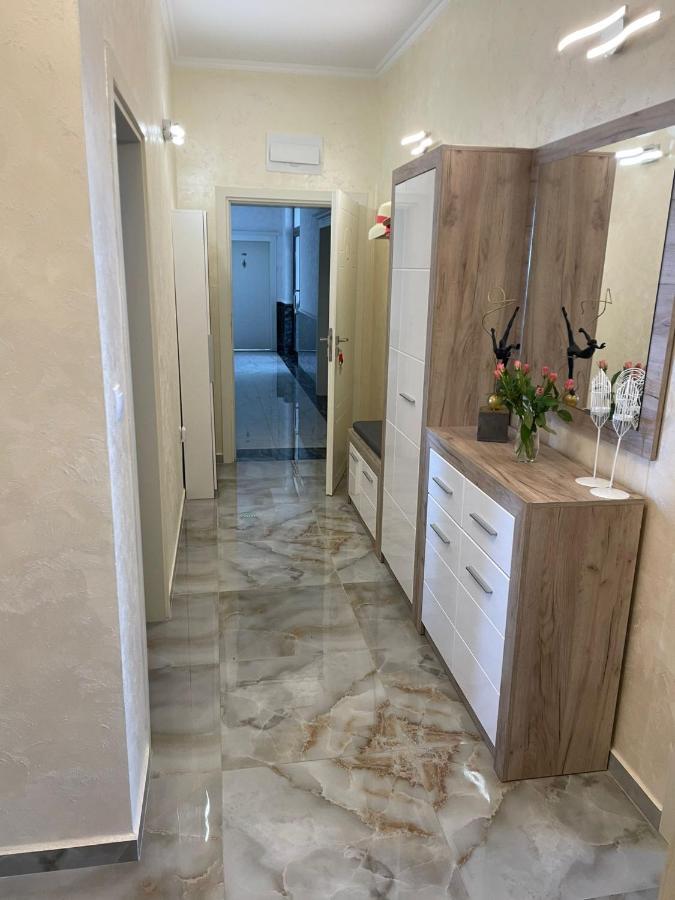 Luxury Penthouse Apartments At Valencia Gardens Burgas Exterior foto